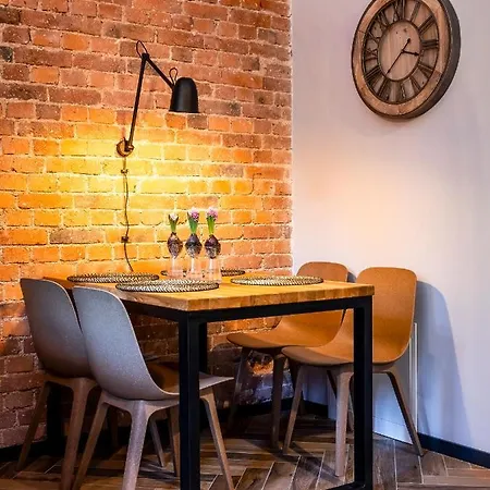 Stacja Huta 아파트 스클라르스카포렘바