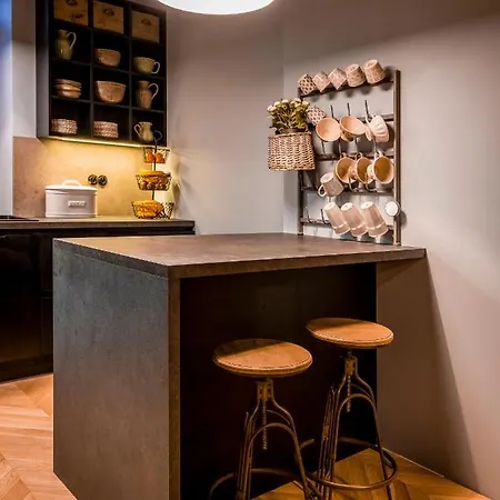 Stacja Huta 아파트 스클라르스카포렘바