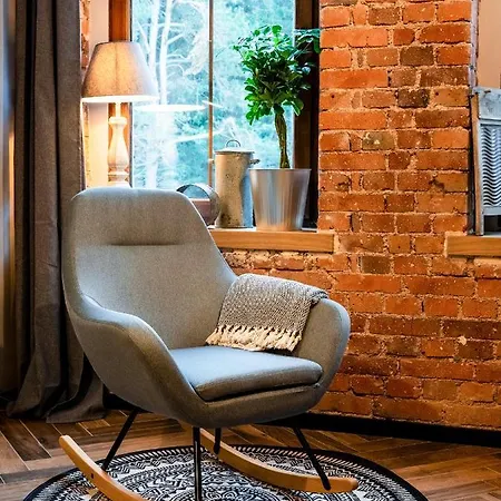 Stacja Huta 아파트 스클라르스카포렘바