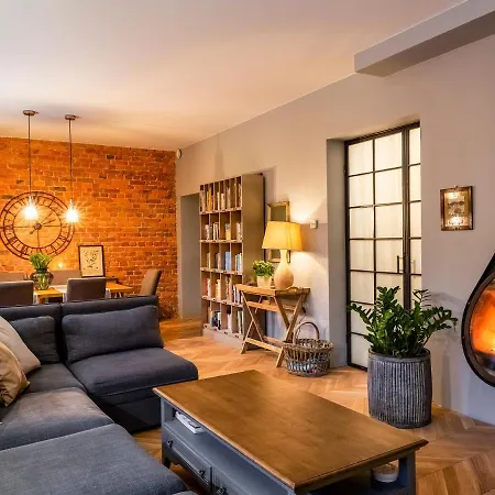 Stacja Huta 스클라르스카포렘바